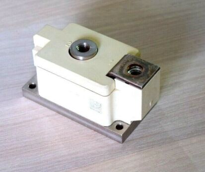 SKKE600/16 1600V 600A Module Diode Unique Ultra-Basse VF 1.5V Courant de Surtension Élevé 22kA SEMIPACK4 Base Isolée Excellente Dissipation Thermique Haute Fiabilité Certifié UL pour Redresseurs et Soudeuses