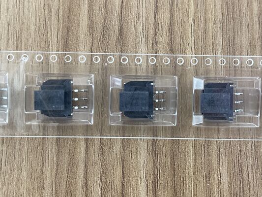 105405-1106 Connecteur fil-carte 6 positions pas de 1,25 mm Type boîtier à sertir Réceptacle Montage panneau Verrouillage par friction UL 1066 V-0 pour éclairage LED et automobile