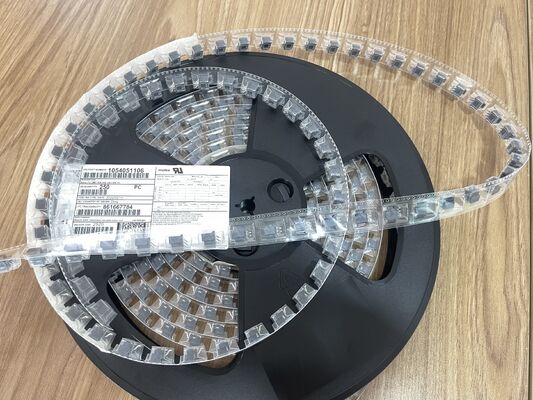 105405-1106 Connecteur fil-carte 6 positions pas de 1,25 mm Type boîtier à sertir Réceptacle Montage panneau Verrouillage par friction UL 1066 V-0 pour éclairage LED et automobile