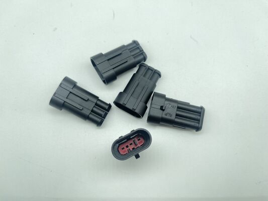 282105-1 3 Position 5,0 mm Tête de fil à planche Verticale à travers le trou Fermeture à friction enveloppée Polarisé 9A pour les alimentations électriques et les commandes industrielles