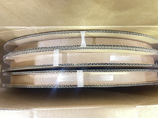 282403-1 8 Position 2,5 mm en hauteur réceptacle câble-plaque Crimp Housing Fermeture de frottement polarisé UL 94V-0 4.5A Montage de panneau de classement pour l'industrie et l'automobile