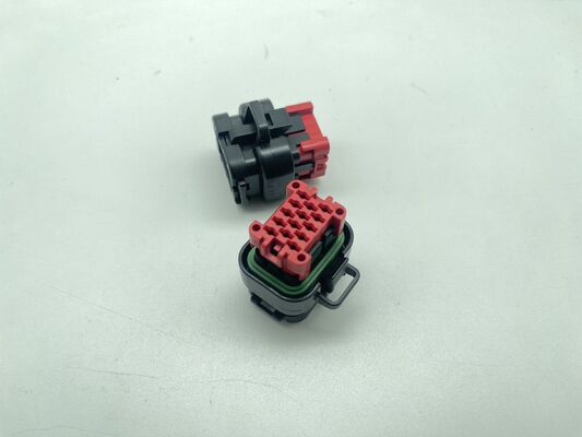 776273-1 3 Positions 1.5mm Pas d'Entraxe Connecteur Mâle Vertical Traversant Blindé Rampe de Verrouillage Polarisation Courant Nominal 2A pour Capteurs Automobiles et Industriels