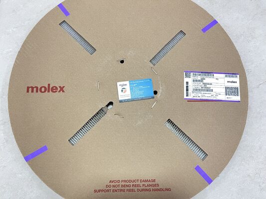 0039000077 Cosse à œillet en laiton étamé de 2,36 mm de diamètre, terminaison à sertir, non isolée, calibre 16-14 AWG, tension nominale 600 V, courant 20 A, conditionnement en bobine pour câblage automobile et industriel