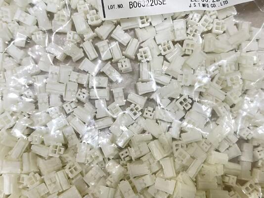 Boîtier de connecteur PAP-02V-S à 2 positions et pas de 2,0 mm, série PA, réceptacle, terminaison à sertir, verrouillage positif, compact, courant nominal de 3 A, 100 V CA pour applications fil-à-carte et haute densité