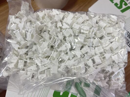 S04B-PASK-2 Connecteur 4 broches pas de 2.0mm entrée par le dessus verrouillage par friction Nylon UL94V-0 3A 250V -25°C à +85°C Montage THT Série JST PA pour appareils électroménagers