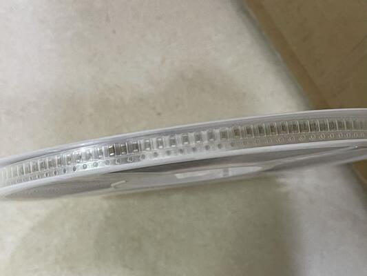 1206B104K101CT – MLCC boîtier 1206 diélectrique X7R 0,1µF ±10% 100V faible ESR plage de température -55°C à +125°C idéal pour le découplage et le filtrage de puissance