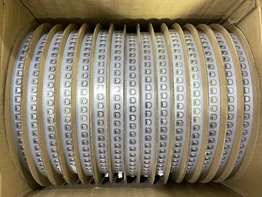 MA35V680M10X13 680μF 35V capuchon électrique d'aluminium 10x13mm 105°C faible impédance longue durée de vie ondulation élevée pour l'électricité et l'industrie